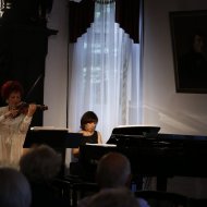Henryka Trzonek – skrzypce, Katarzyna Glensk - fortepian 