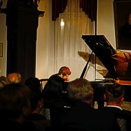 Patrycja Krzeszowska - sopran, Marcin Kawczyński - fortepian, Andrzej Zawadzki - fortepian