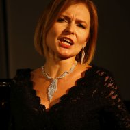 Patrycja Krzeszowska - sopran Marcin Kawczyński - fortepian