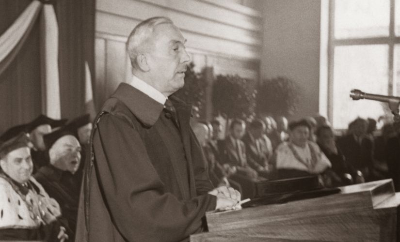 Prof. Osman Achmatowicz podczas otrzymania tytułu honorowego dr. h.c. PŁ, maj 1960, fot. arch.. Muzeum PŁ