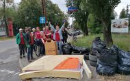 Studenci i pracownicy PŁ biorący udział w akcji Sprzątanie Świata, fot. Justyna Lenart