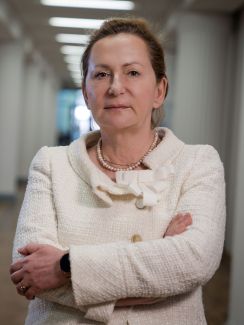 prof. Katarzyna Grabowska - zdjęcie portretowe