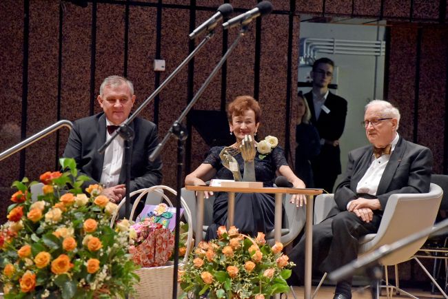 Rector prof. Krzysztof Jóżwik, Grażyna Sikorska and prof. Jan Krysiński