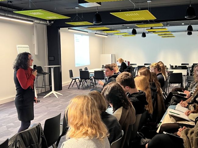 Workshop run by Virginie Girault at in&ma - Châlons en Champagne, photo by: Anna Gryszkiewicz