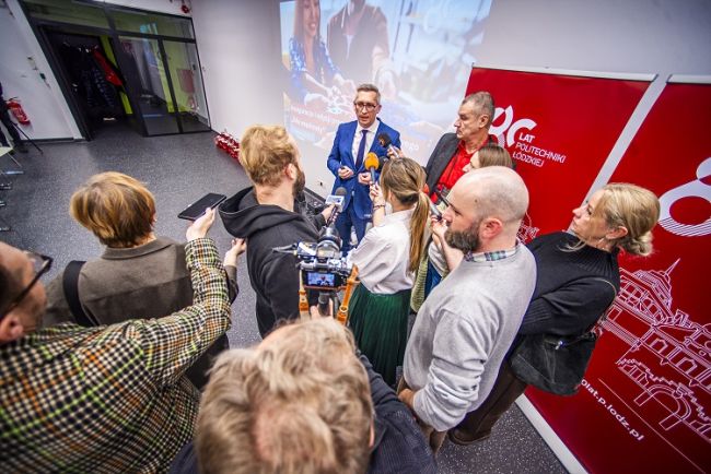 Vice-Rector Prof. Łukasz Albrecht spoke with journalists. Photo: Marcin Szmidt