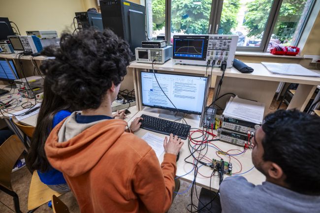 Laboratorium energoelektroniki 