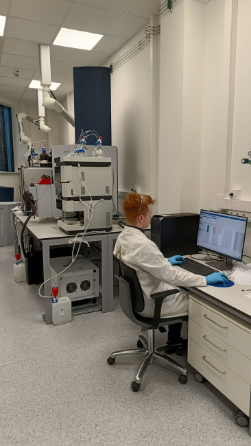Pracownia Chromatografii Cieczowej sprzężonej ze Spektrometrią Mas