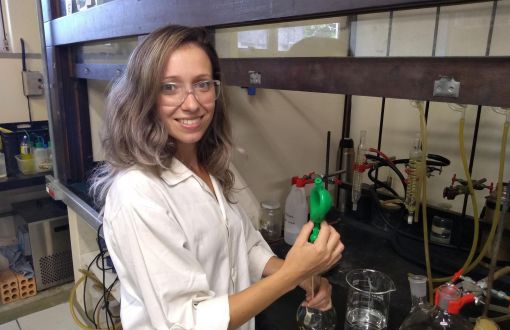 Dr. Franciela Arenhart Soares