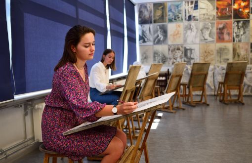 ważnym w kształceniu architektów w PŁ jest rysunek odręczny i malarstwo. Foto: arch. Działu Promocji