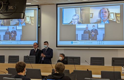 Opening session of the conference. Conference chairman in the Alchemium room and remotely the Rector Prof. Krzysztof Jóźwik and Prof. Włodzisław Duch.