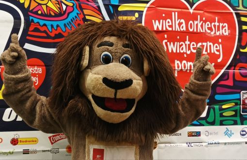 Lew - maskotka PŁ podczas 30. edycji WOŚP na PŁ