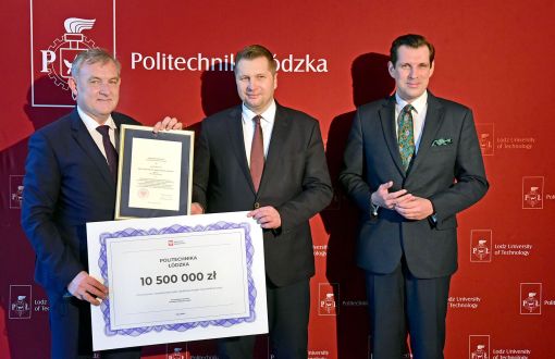 Od lewej rektor PŁ - prof. Krzysztof Jóźwik, minister Przemysław Czarnek i wojewoda łódzki - Tobiasz Bocheński.