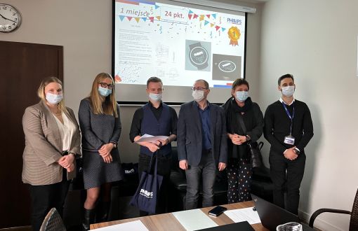 From the left: Monika Ustjanowska (Phillips Poland), Julita Mazurkiewicz (President of Phillips Poland), 1st prize winner Bartosz Cepowski, Dr. Maciej Jabłoński, Dr. Anna Szumigaj-Badziak, Łukasz Lewndowski (Phillips Poland), Photo: Kamila Ochędalska, Phillips Poland