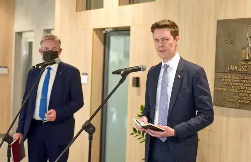 Rektor PŁ, prof. Krzysztof Jóźwik i Pablo Parrutta, podczas otwarcia wystawy, fot. Jacek Szabela.