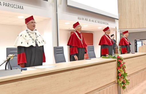 Rektor i prorektorzy PŁ, podczas uroczystego posiedzenia Senatu, fot. Jacek Szabela