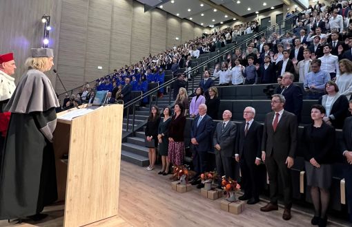 The inauguration of the IFE had a unique character related to its 30th anniversary