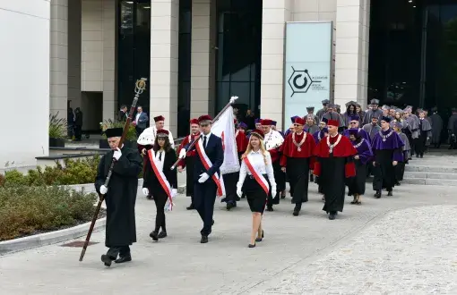 Kolorowy pochód Senatu PŁ, fot. Jacek Szabela