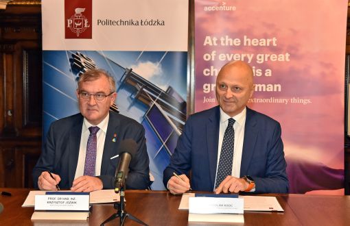 Od lewej, rektor PŁ, prof. Krzysztof Jóźwik oraz Jarosław Kroc, prezes arządu Accenture, fot. Jacek Szabela