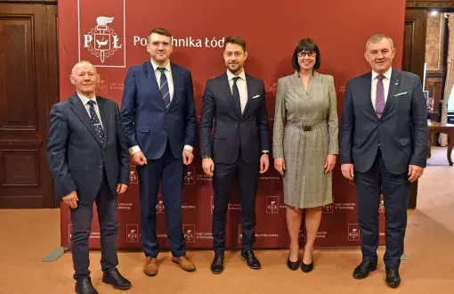 Sygnatariusze umowy o przyjęcie Miasta Łodzi do Klastra Fala Energii, fot. Jacek Szabela