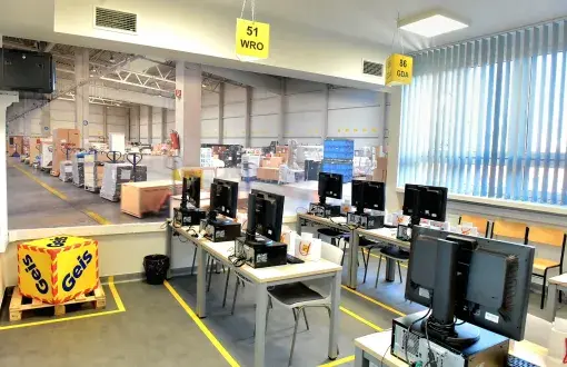 The laboratory, equipped and furnished by Geis PL