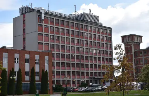 Budynek, w którym siedzibę ma Wydział Organizacji i Zarządzania