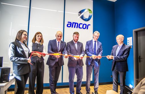 From left:  (od lewej) HR Manager Amcor Flexibles Reflex Paulina Rutowicz, vice-rector prof. PŁ Witold Pawłowski, general director Michał Kacprzak and dean prof. PŁ Karol Marek Klimczak 