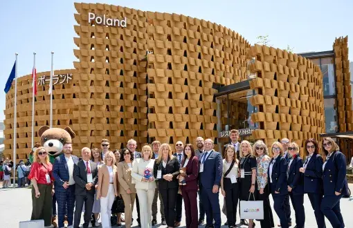 Delegation in front of the Poland Pavilion, Photo: Source: Marshal's Office