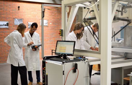 Modern laboratory at the Faculty of Mechanical Engineering; Photo: TUL archive
