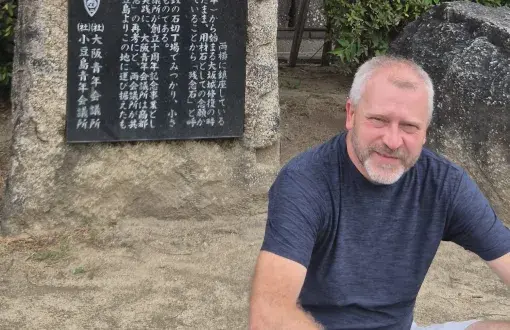 W wolnym czasie prof. Paweł Rózga najchętniej podróżuje do krajów Azji