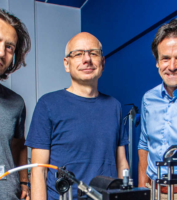 prof. Czyszanowski z zespołem